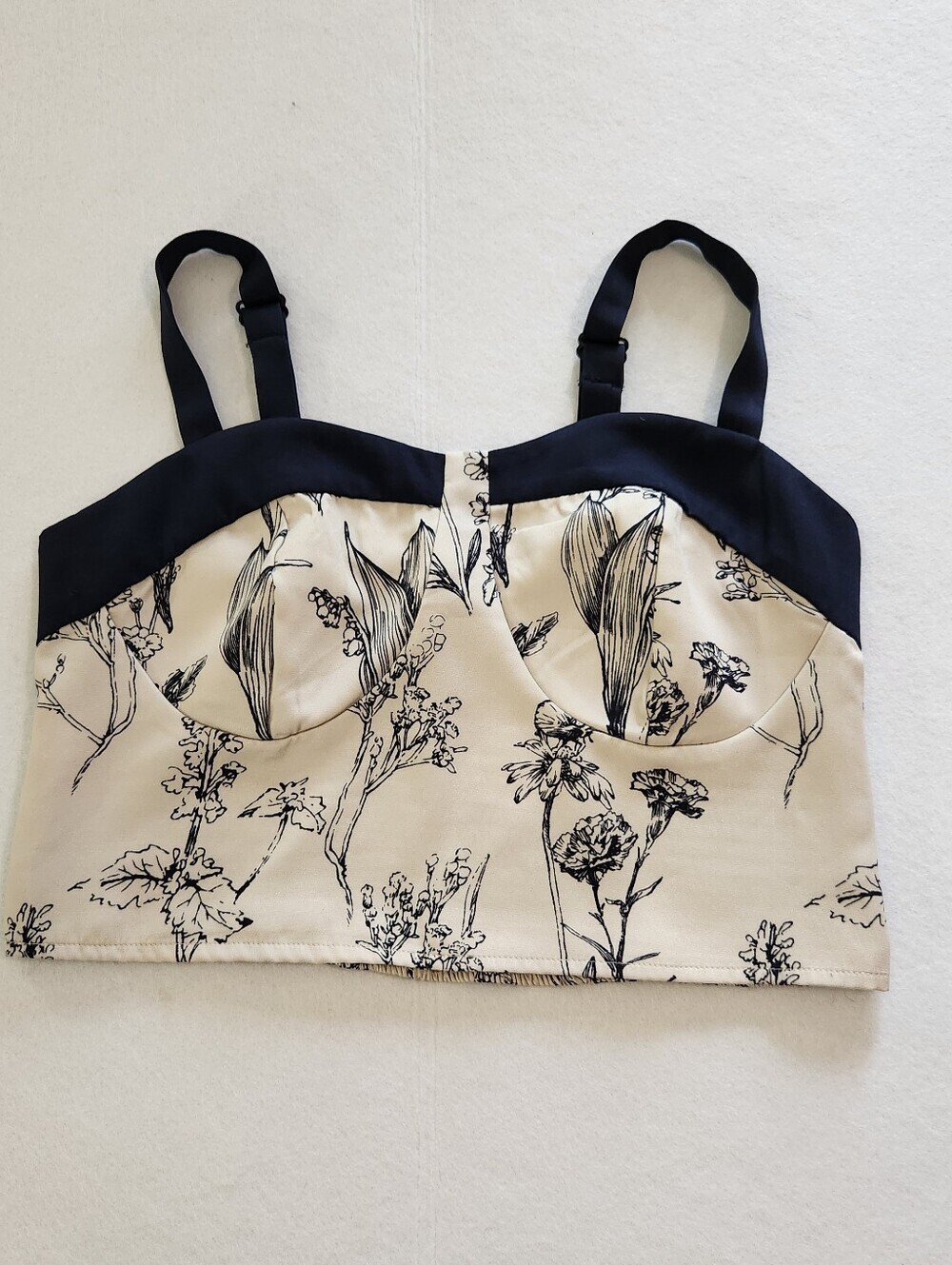 Cider Black & Cream Floral Bustier Crop Top Size 1 Xlarge